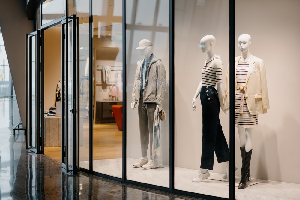 Showcases,In,The,City,Shopping,Mall Showcases,In,The,City,Shopping,Mall